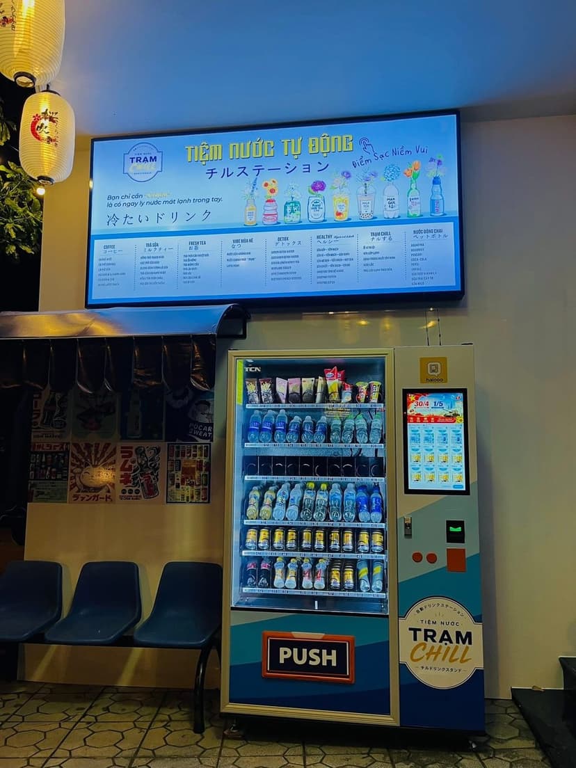 Máy bán hàng tự động Halooo Vending lắp đặt tại Quán cà phê, không gian giải trí
